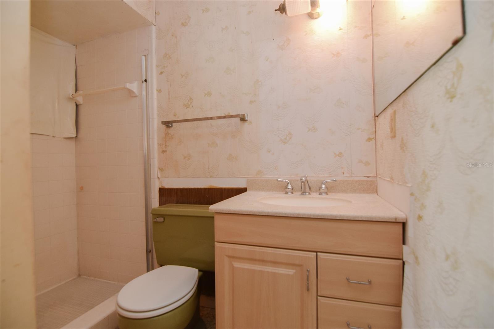 13594 MONALEE AVE — photo 15