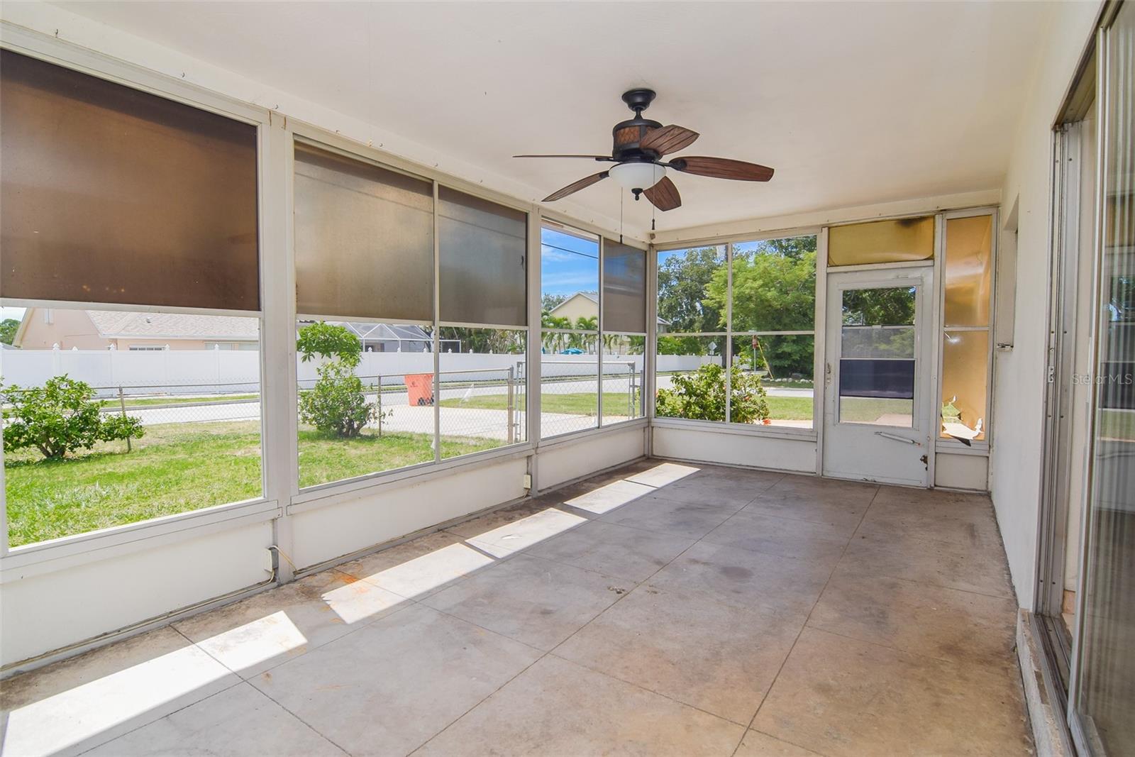 13594 MONALEE AVE — photo 17