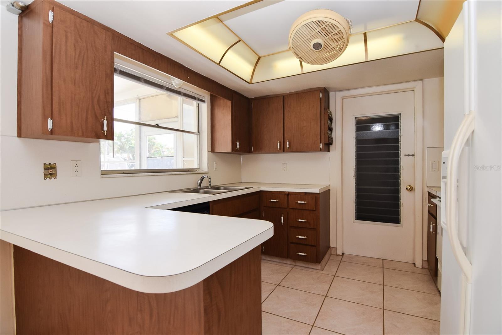 13594 MONALEE AVE — photo 2