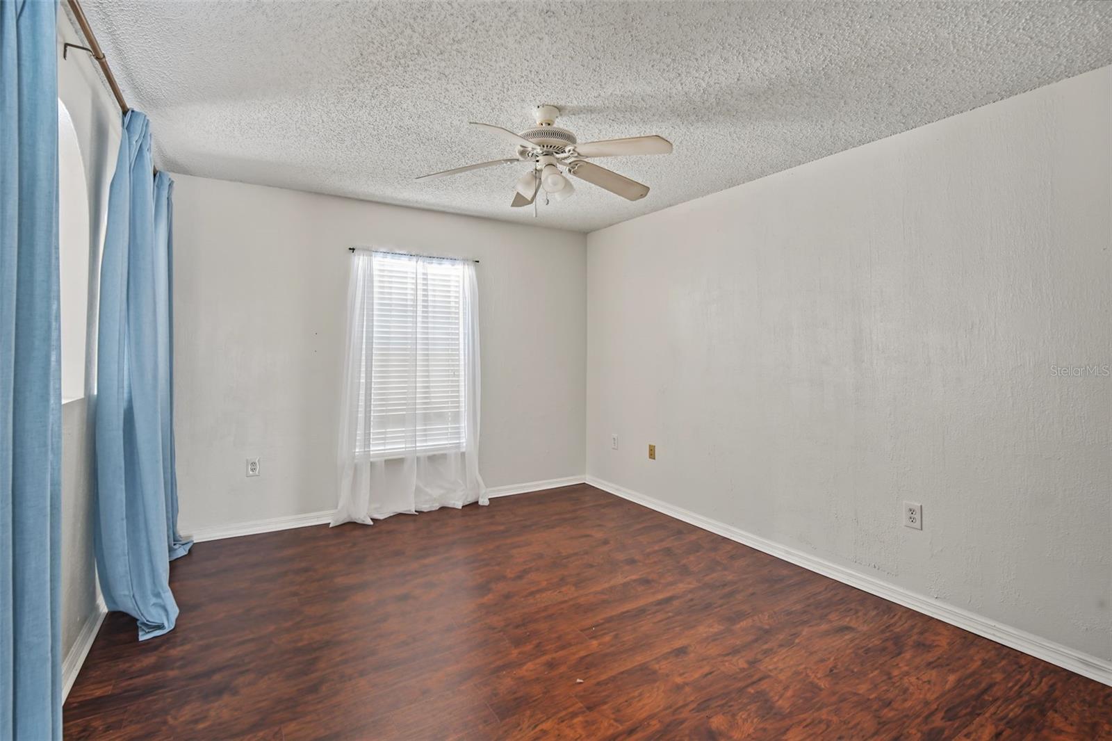 12927 LAKE VISTA DR — photo 23