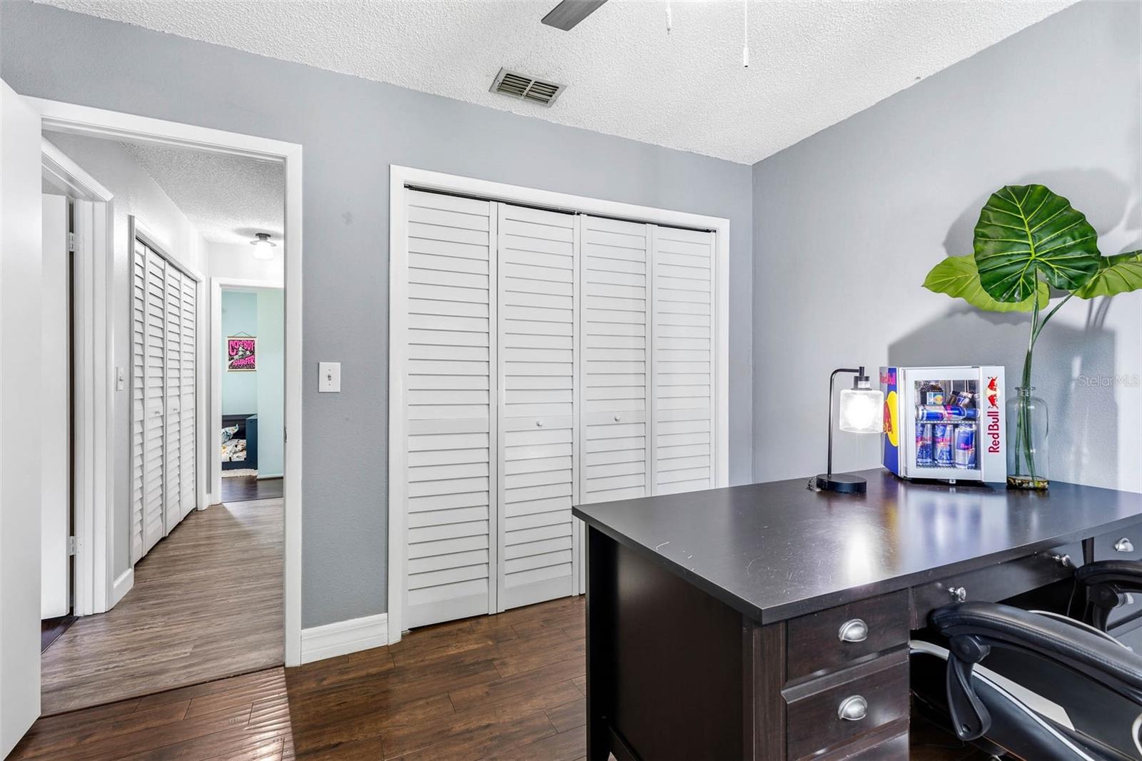 724 GLENGARY LN — photo 24
