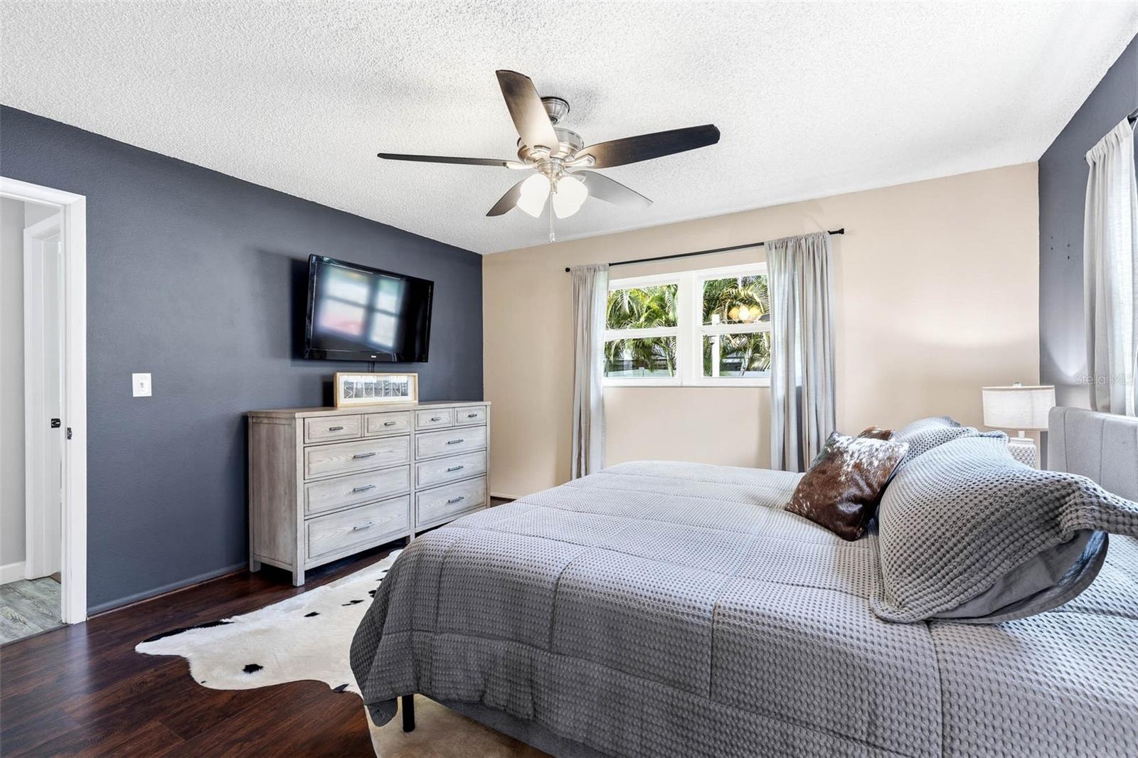 724 GLENGARY LN — photo 15