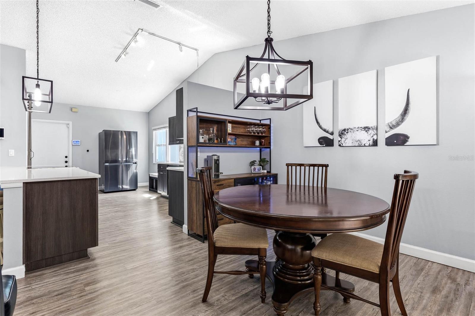 724 GLENGARY LN — photo 13