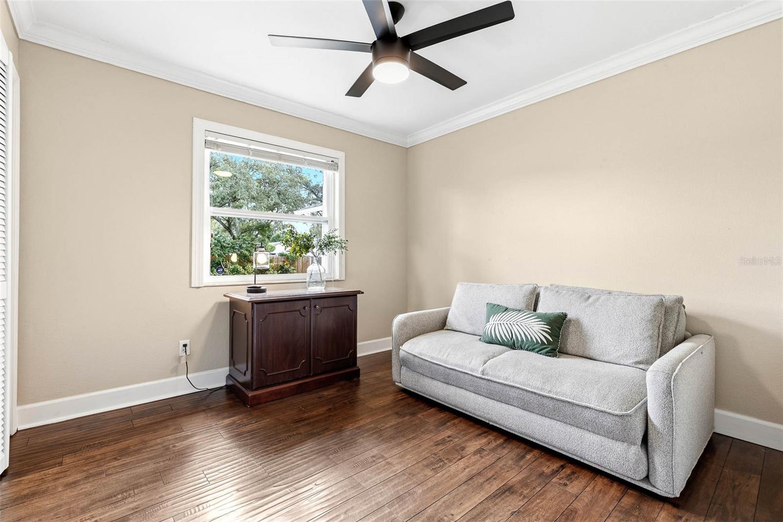 724 GLENGARY LN — photo 25