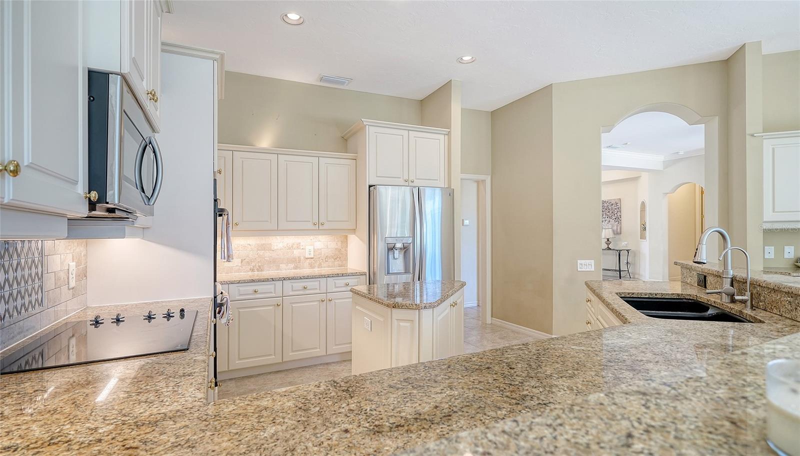 8922 BLOOMFIELD BLVD — photo 16