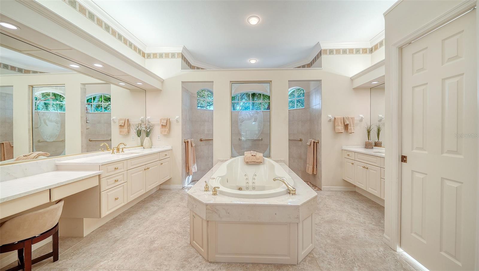 8922 BLOOMFIELD BLVD — photo 23