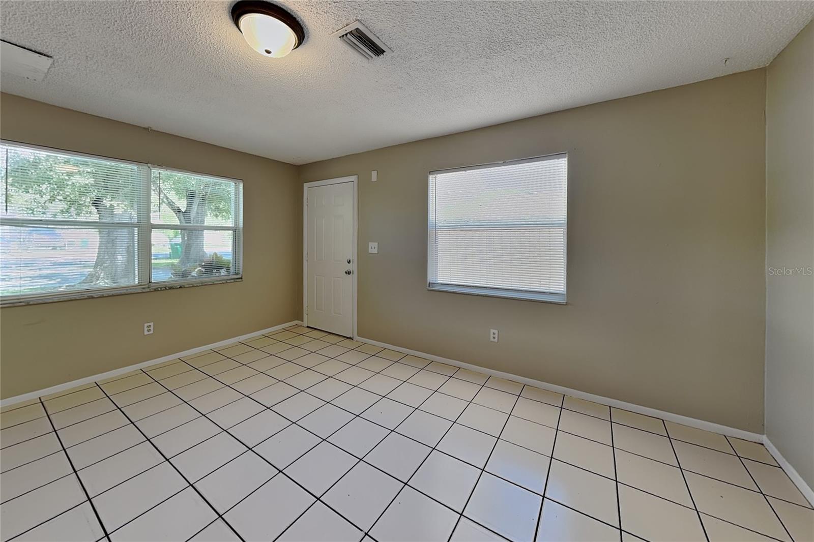 15117 AVALON AVE #A — photo 3