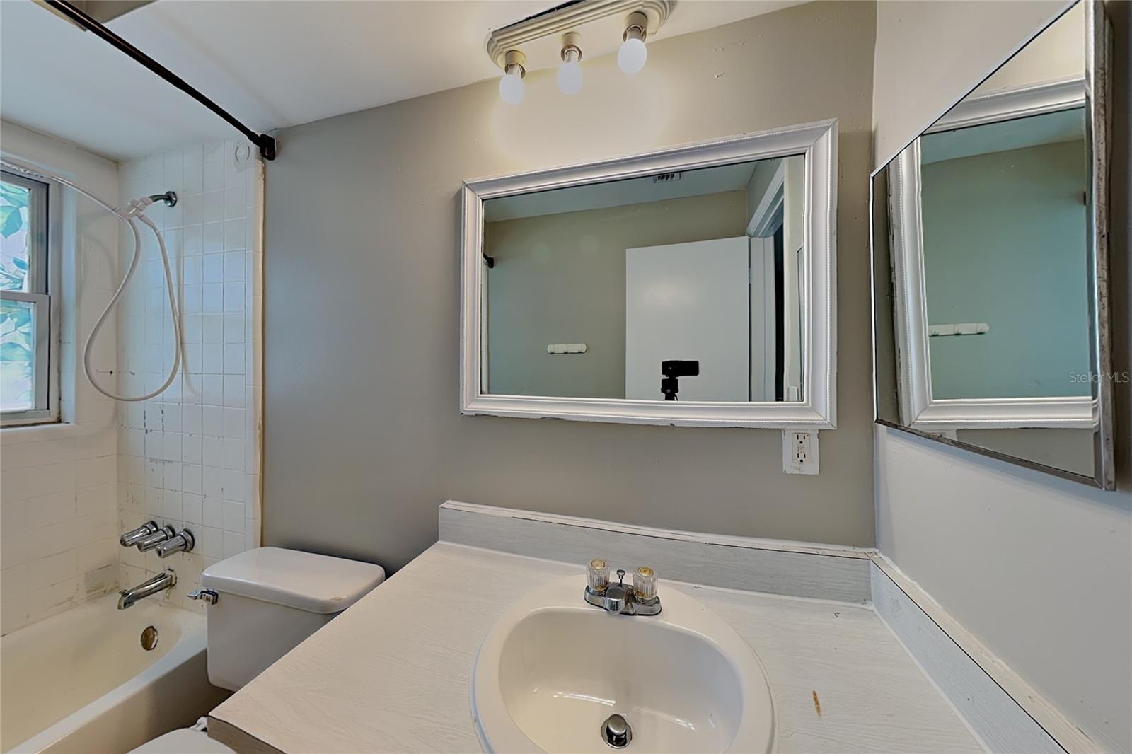 15117 AVALON AVE #A — photo 14