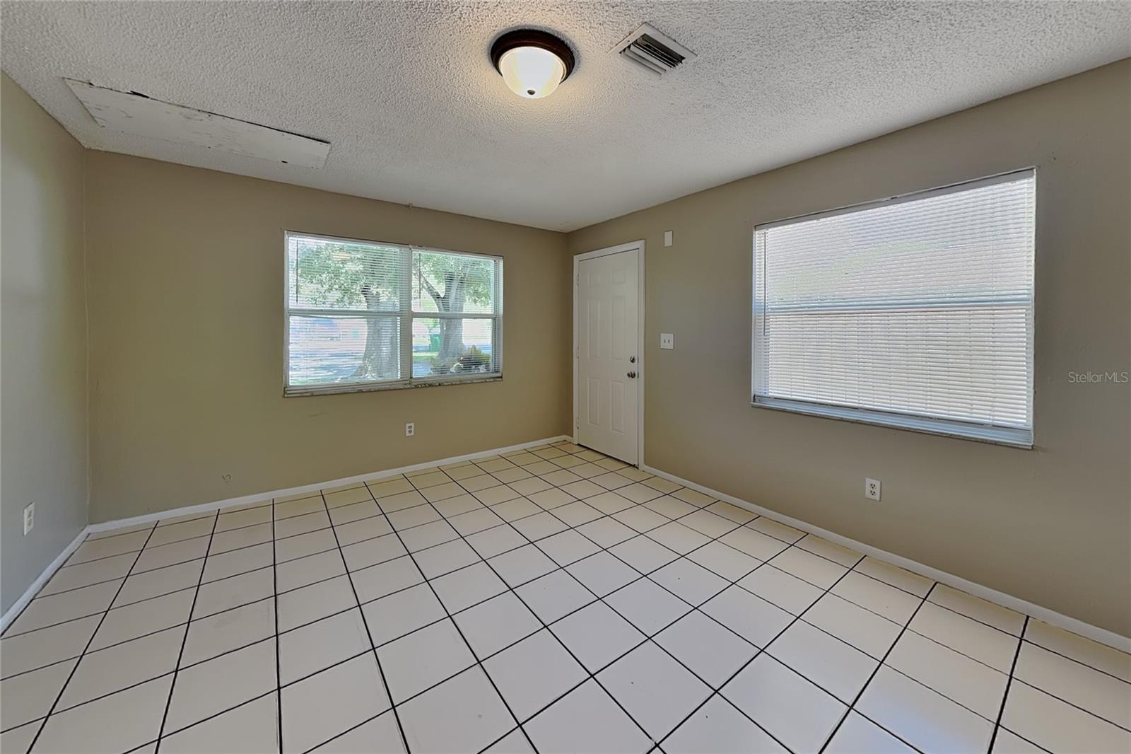 15117 AVALON AVE #A — photo 4