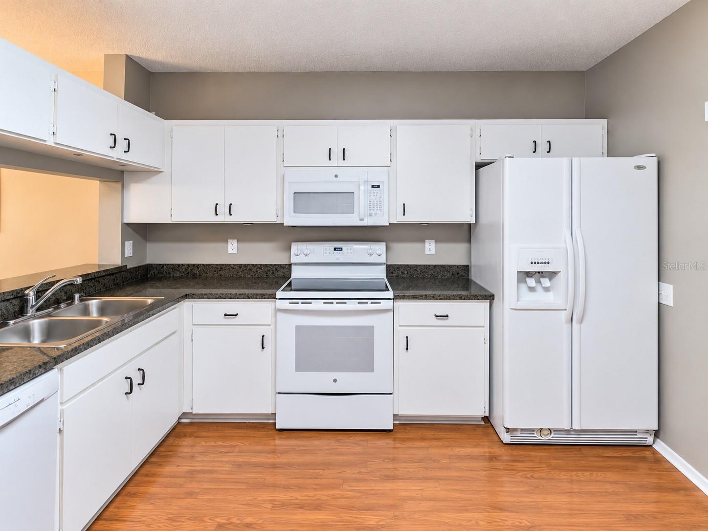 12314 BERKELEY SQUARE DR — photo 9