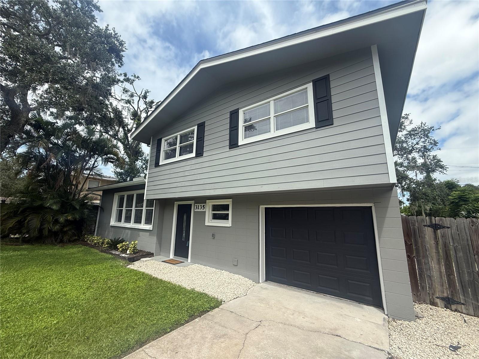 3135 ALTA VISTA ST — photo 3