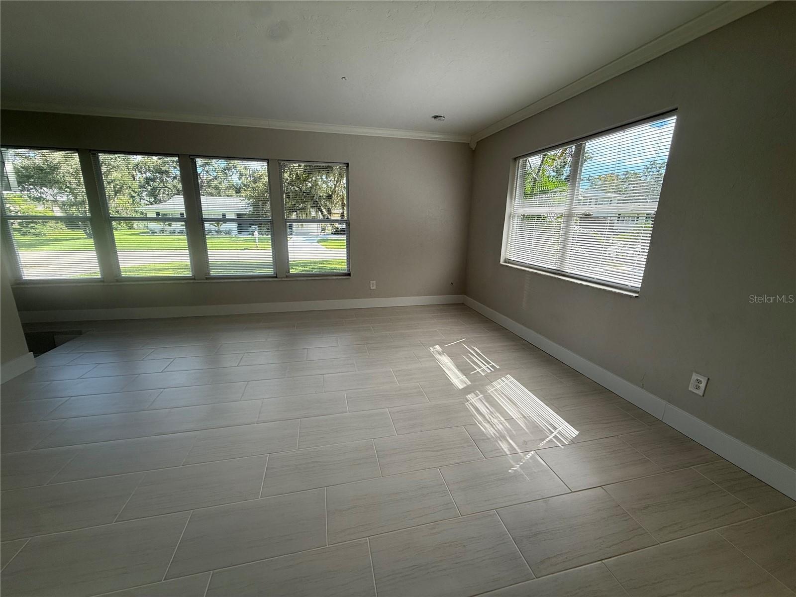 3135 ALTA VISTA ST — photo 7