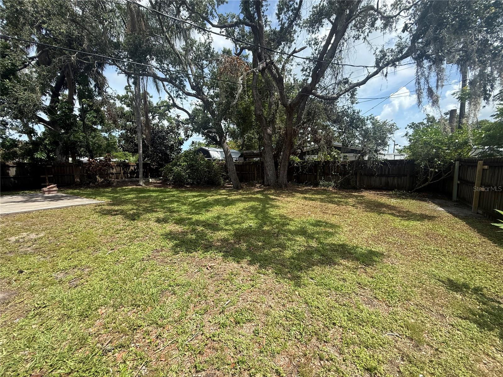 3135 ALTA VISTA ST — photo 36