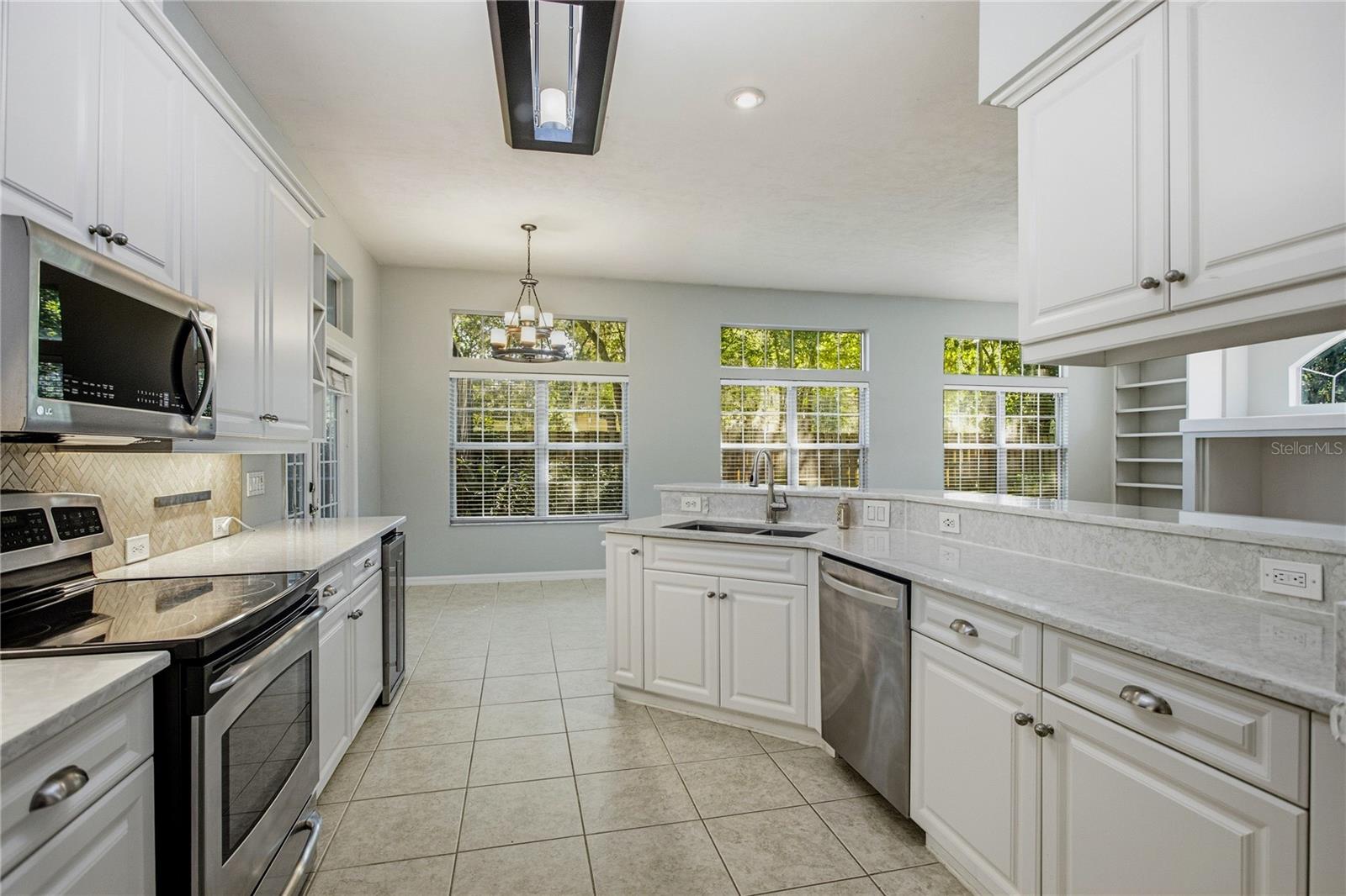 915 SW 86TH WAY — photo 2