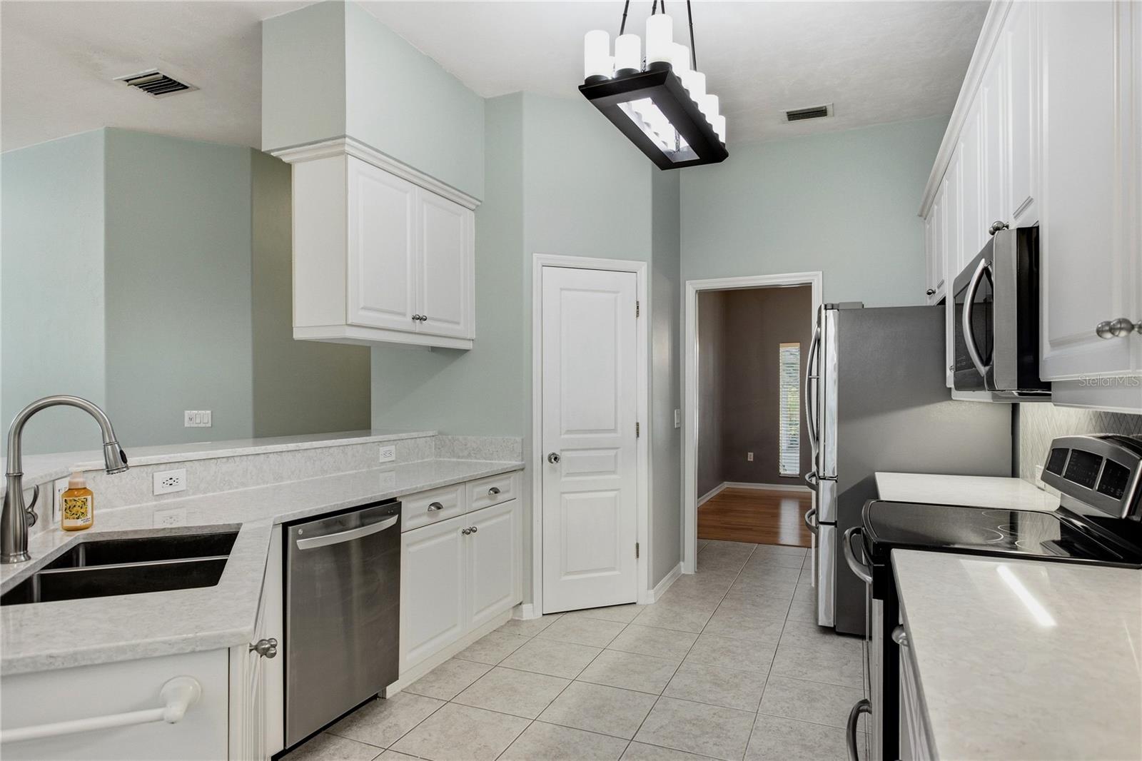 915 SW 86TH WAY — photo 17