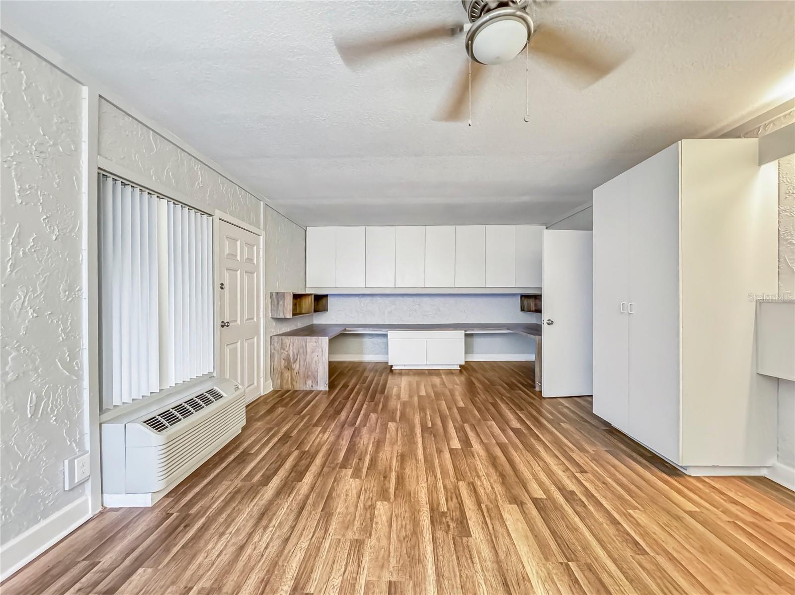 2115 W IVY ST — photo 11