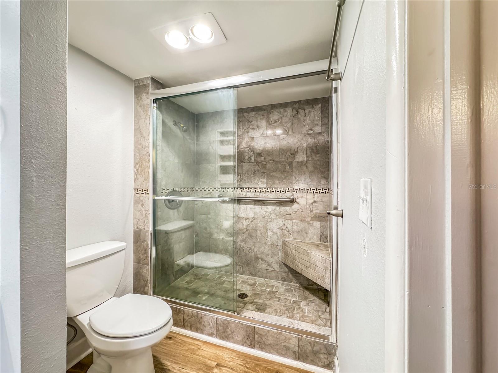 2115 W IVY ST — photo 15