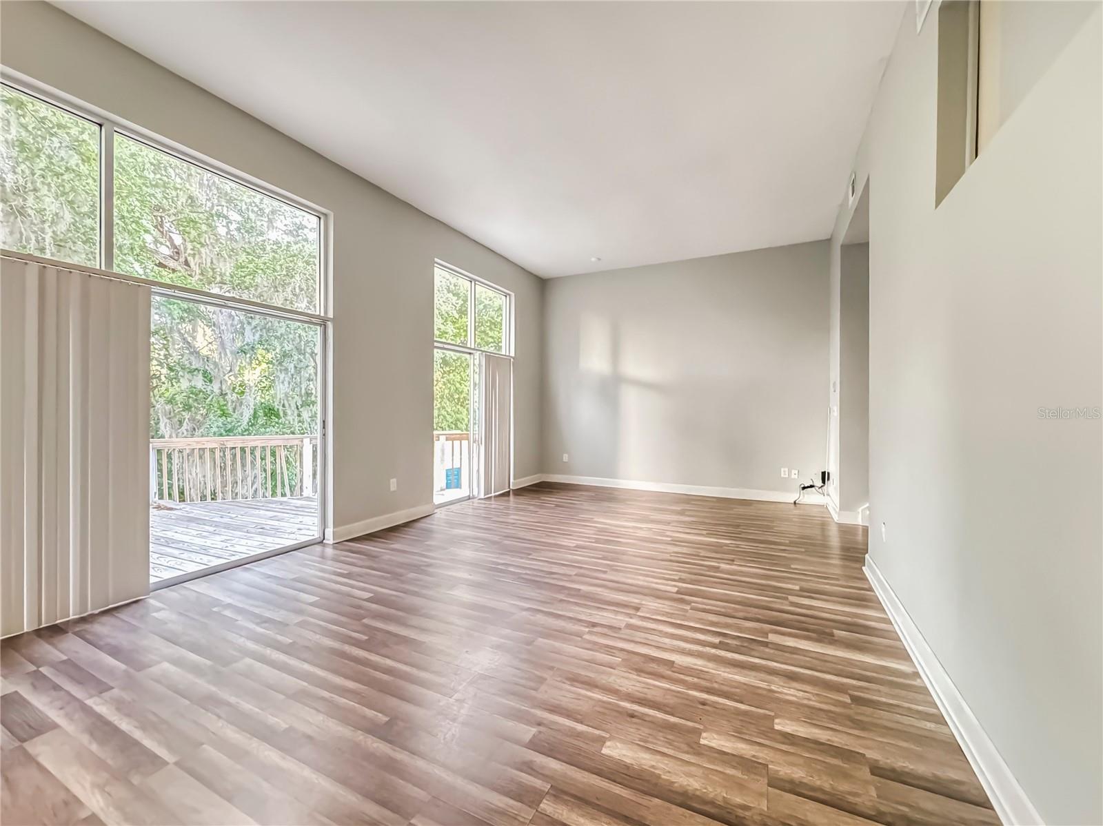 2115 W IVY ST — photo 5