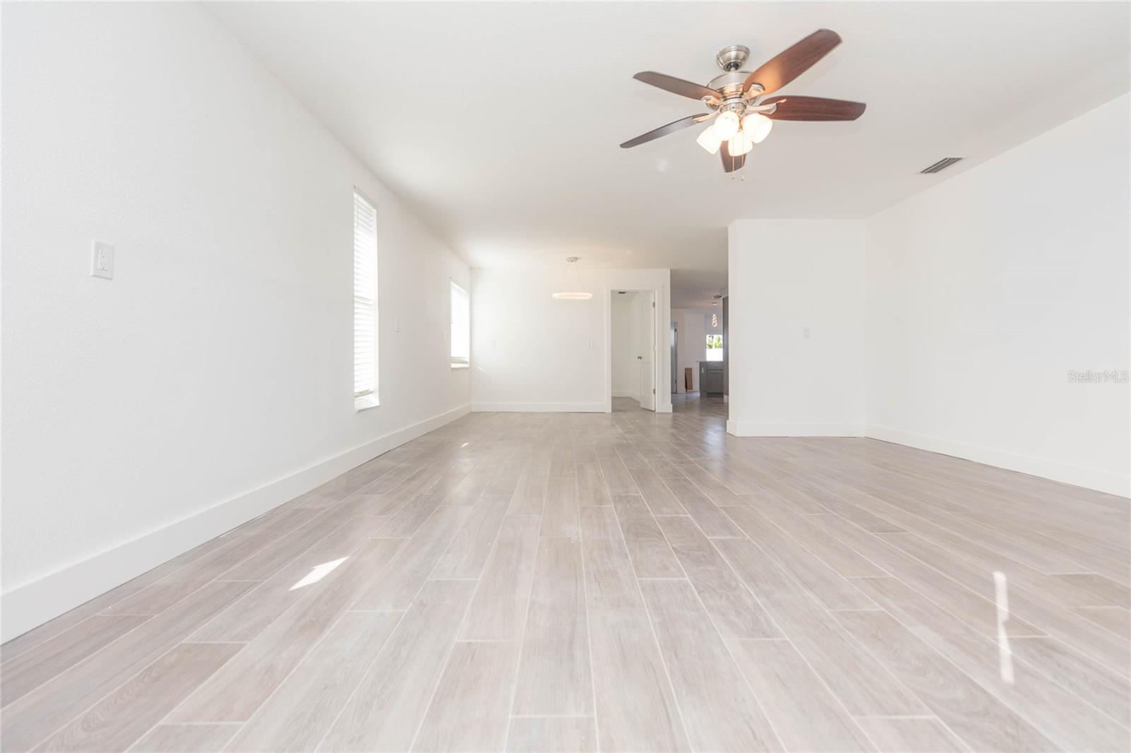 3943 ARKANSAS AVE NE — photo 3