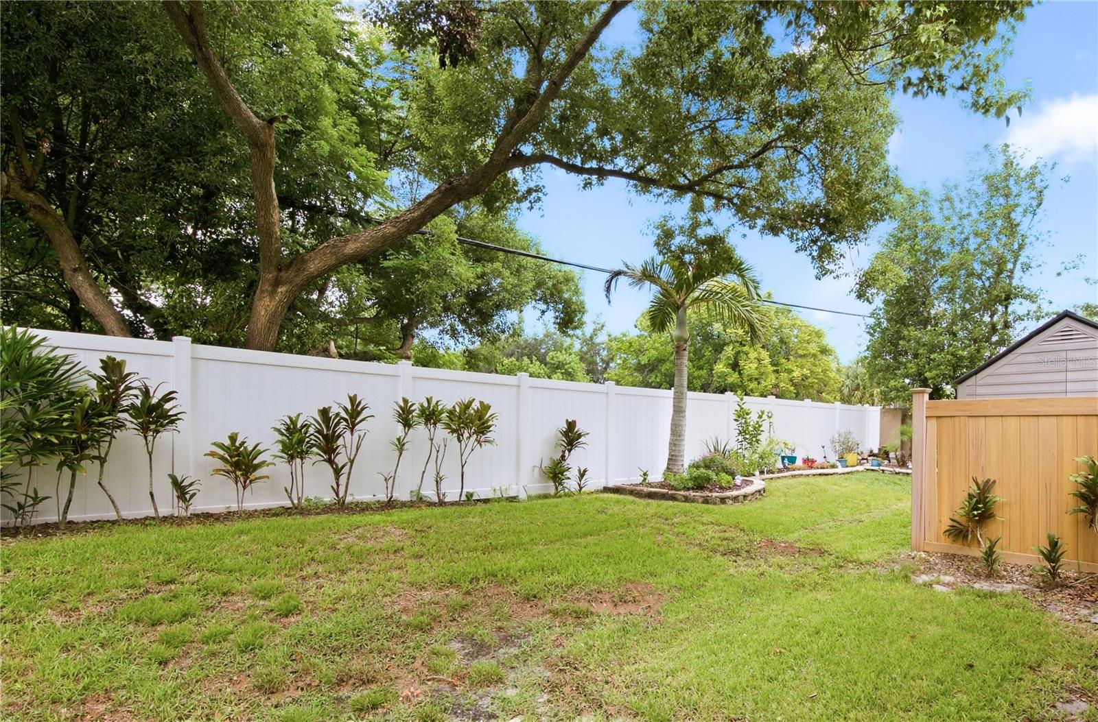 2712 BENTLEY DR — photo 22