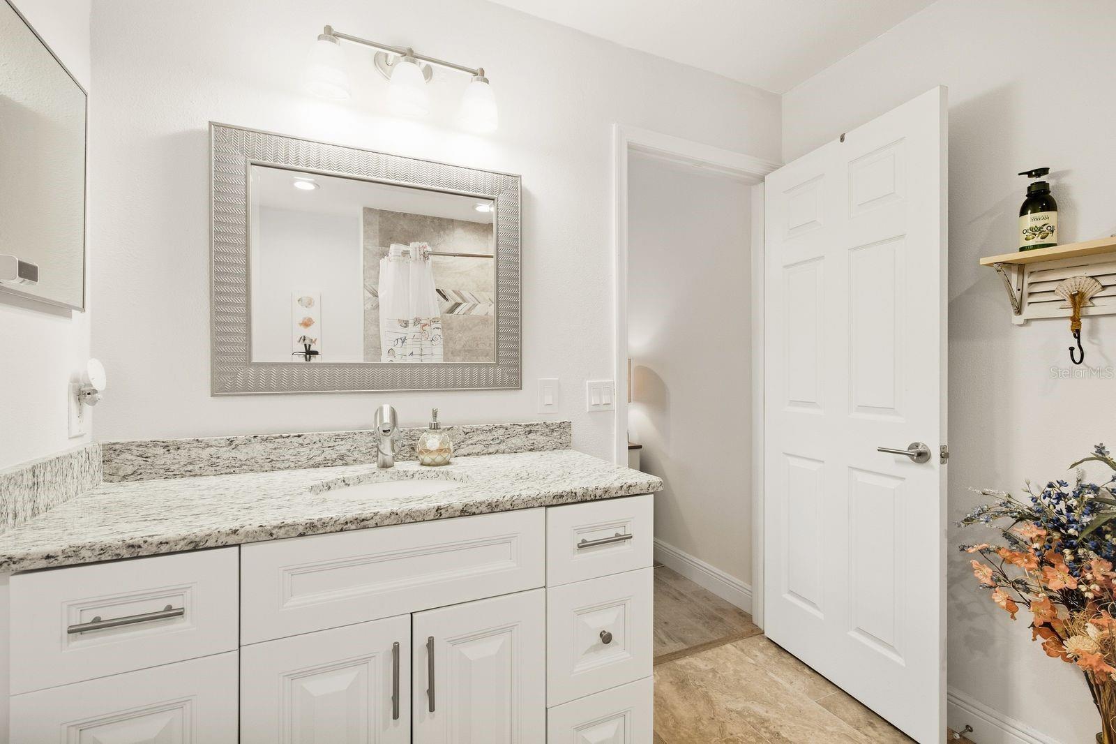 2712 BENTLEY DR — photo 16
