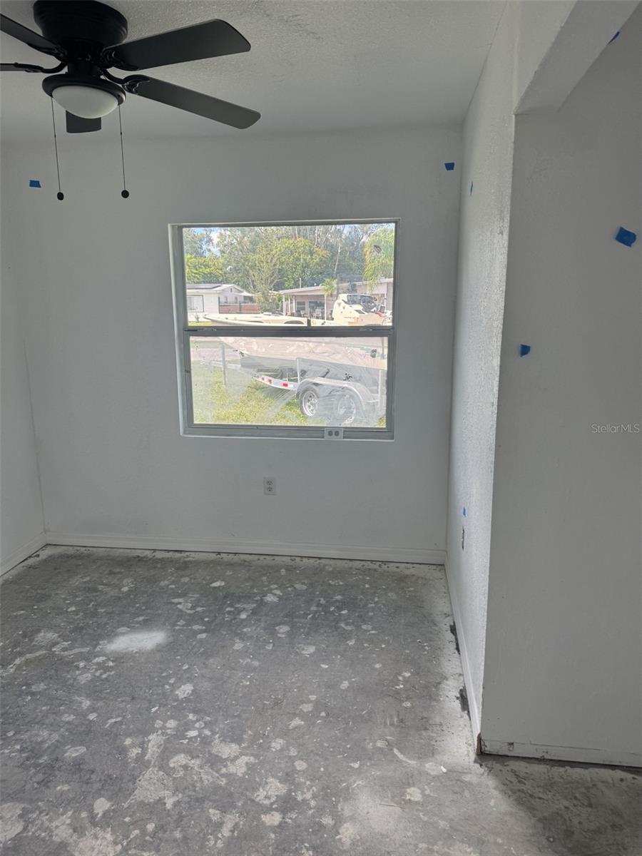 205 EMERALD LN — photo 11