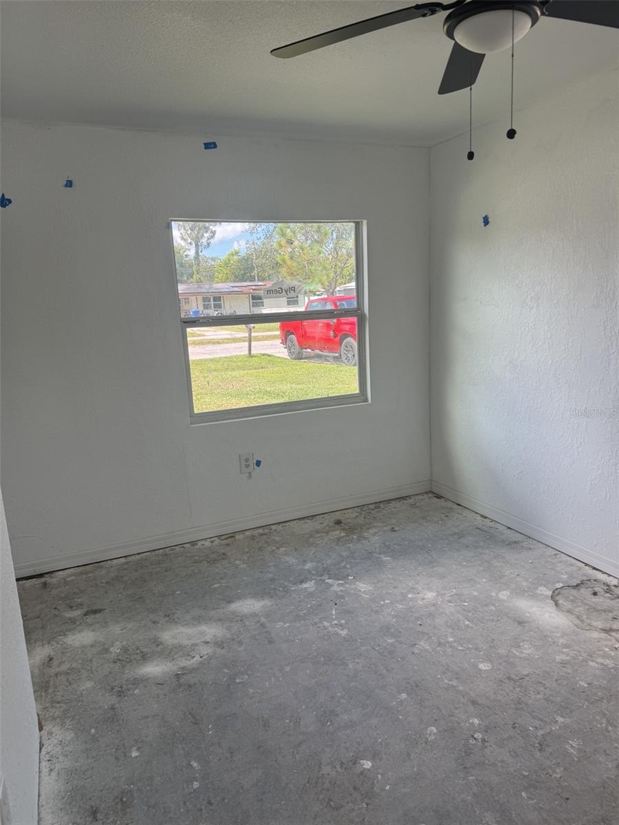 205 EMERALD LN — photo 10