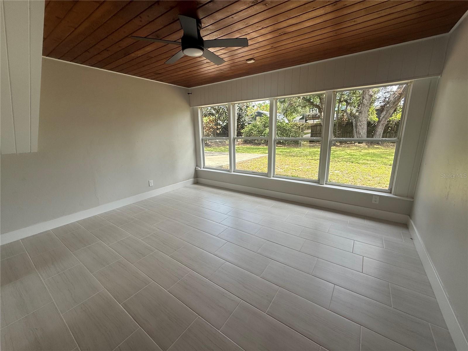 3135 ALTA VISTA ST — photo 29