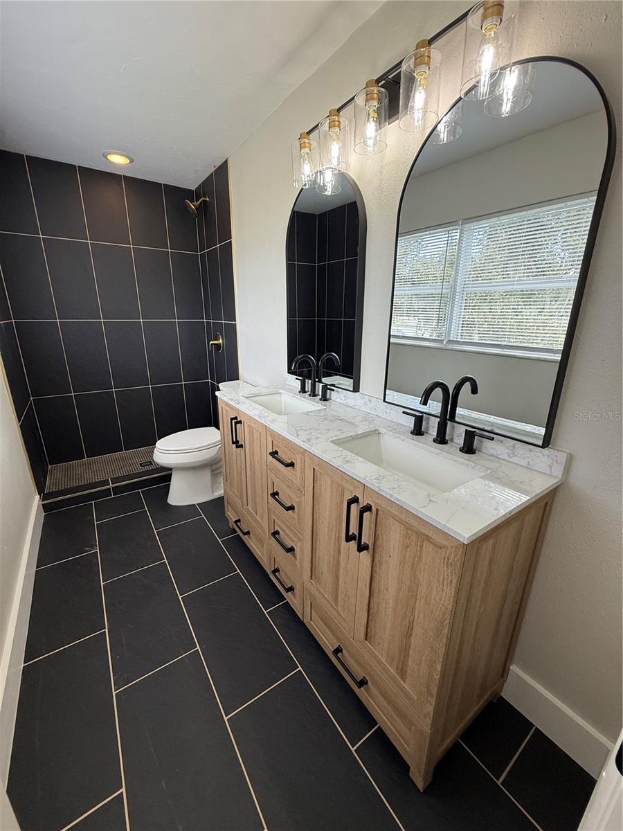 3135 ALTA VISTA ST — photo 16