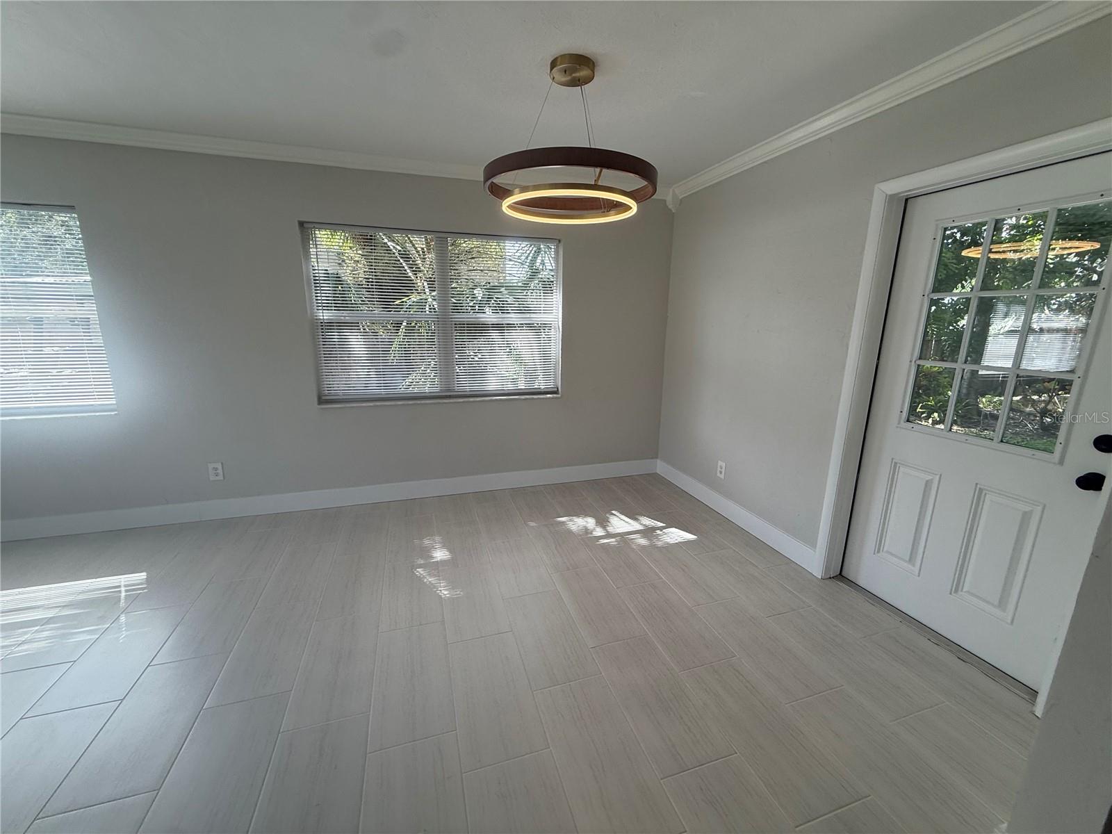3135 ALTA VISTA ST — photo 8