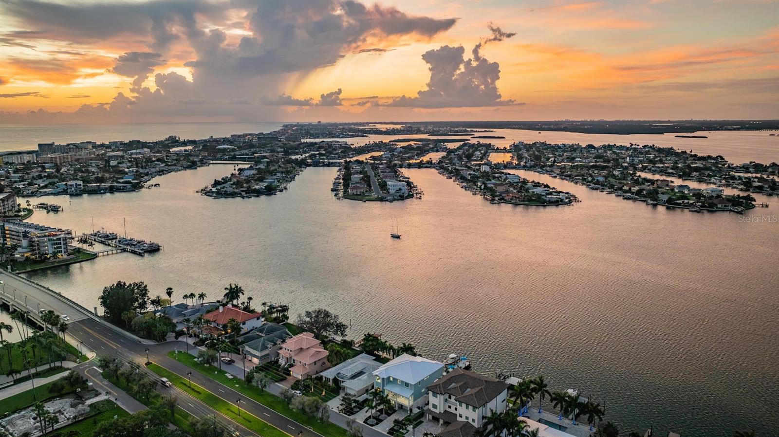 7 PARADISE LN — photo 99