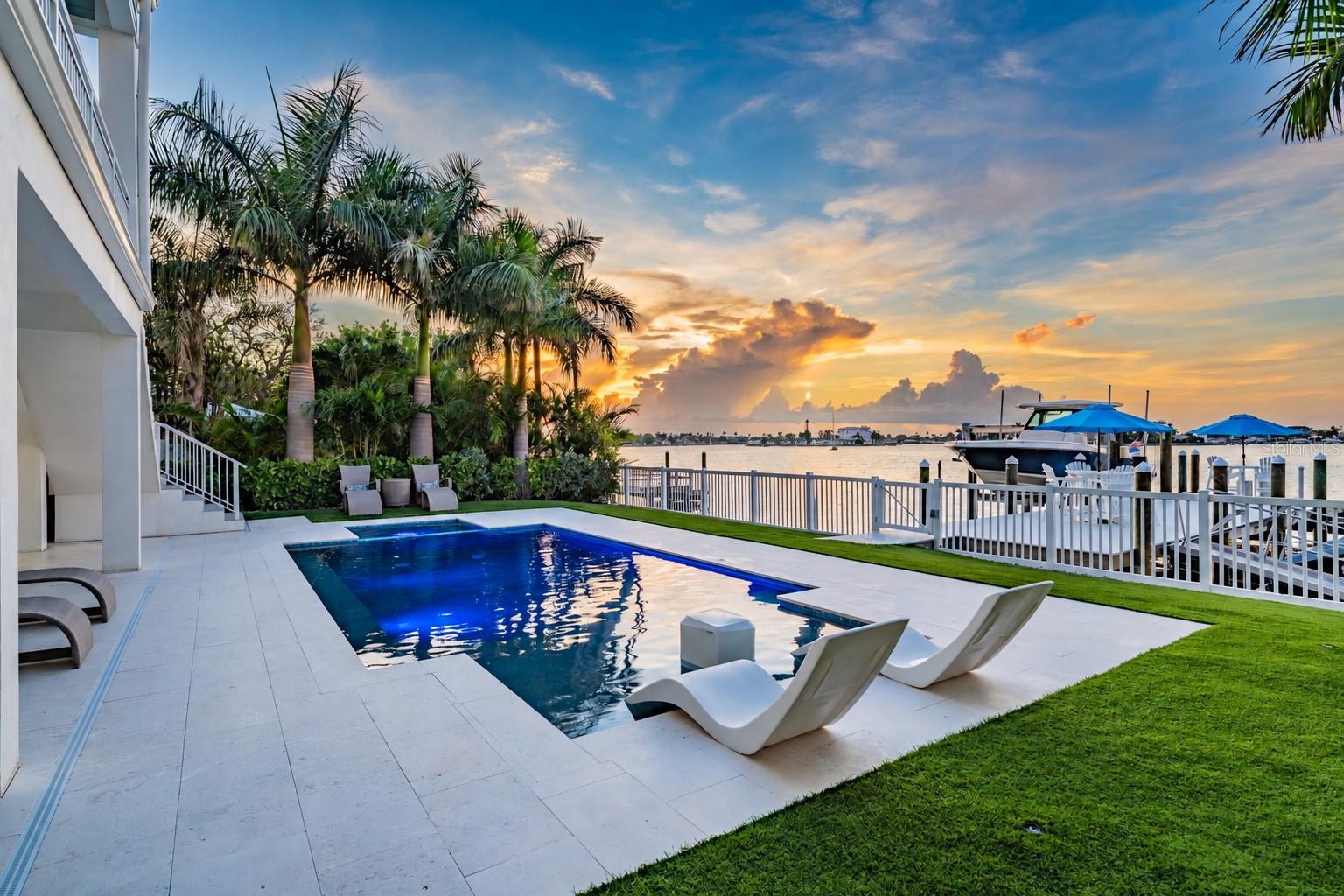 7 PARADISE LN — photo 2