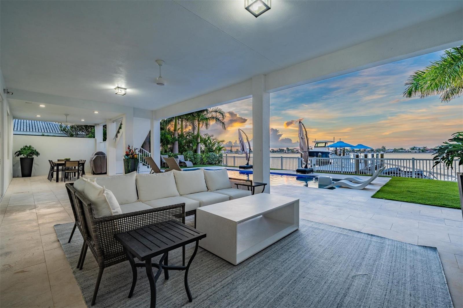7 PARADISE LN — photo 79