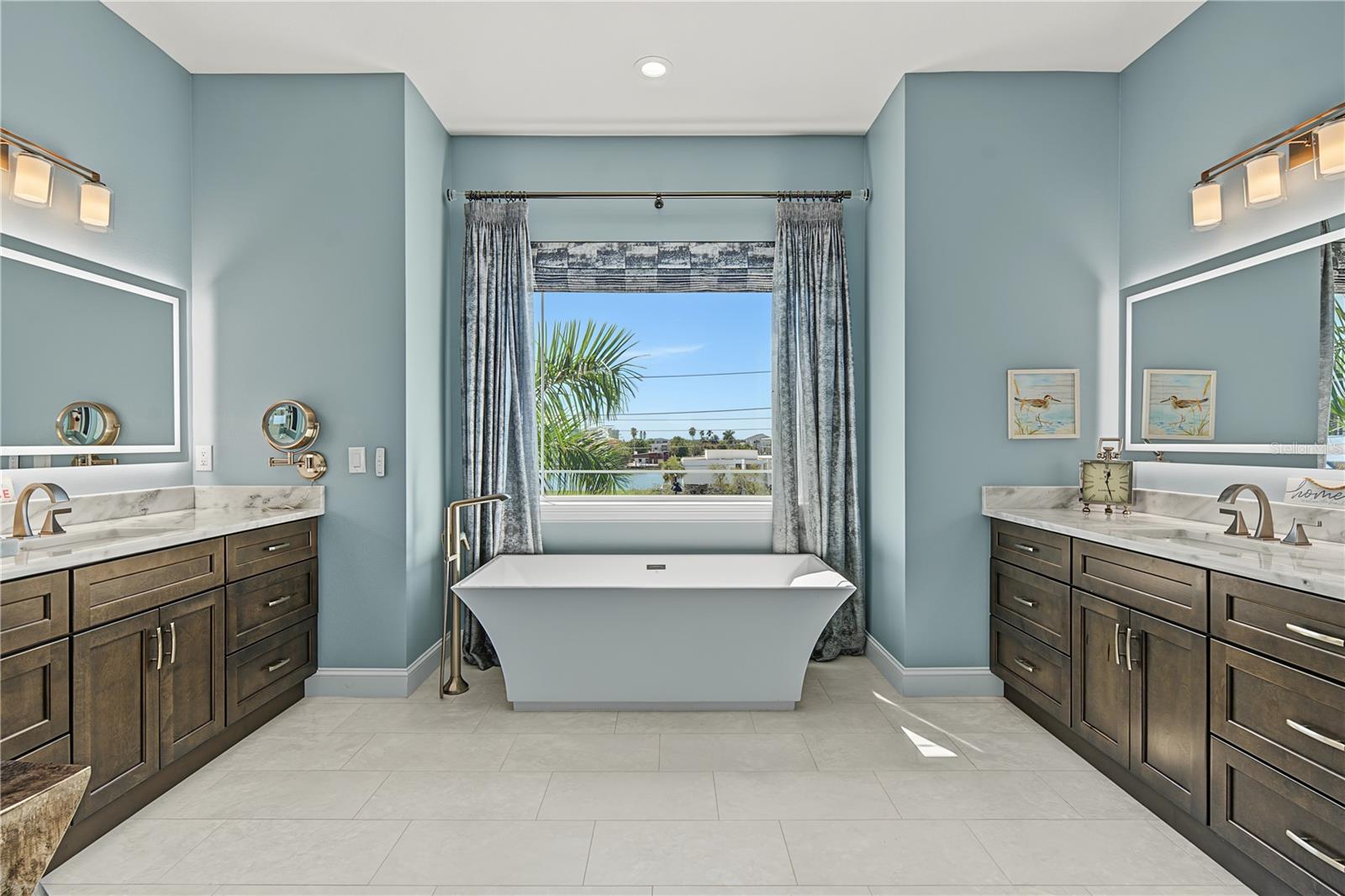 7 PARADISE LN — photo 49