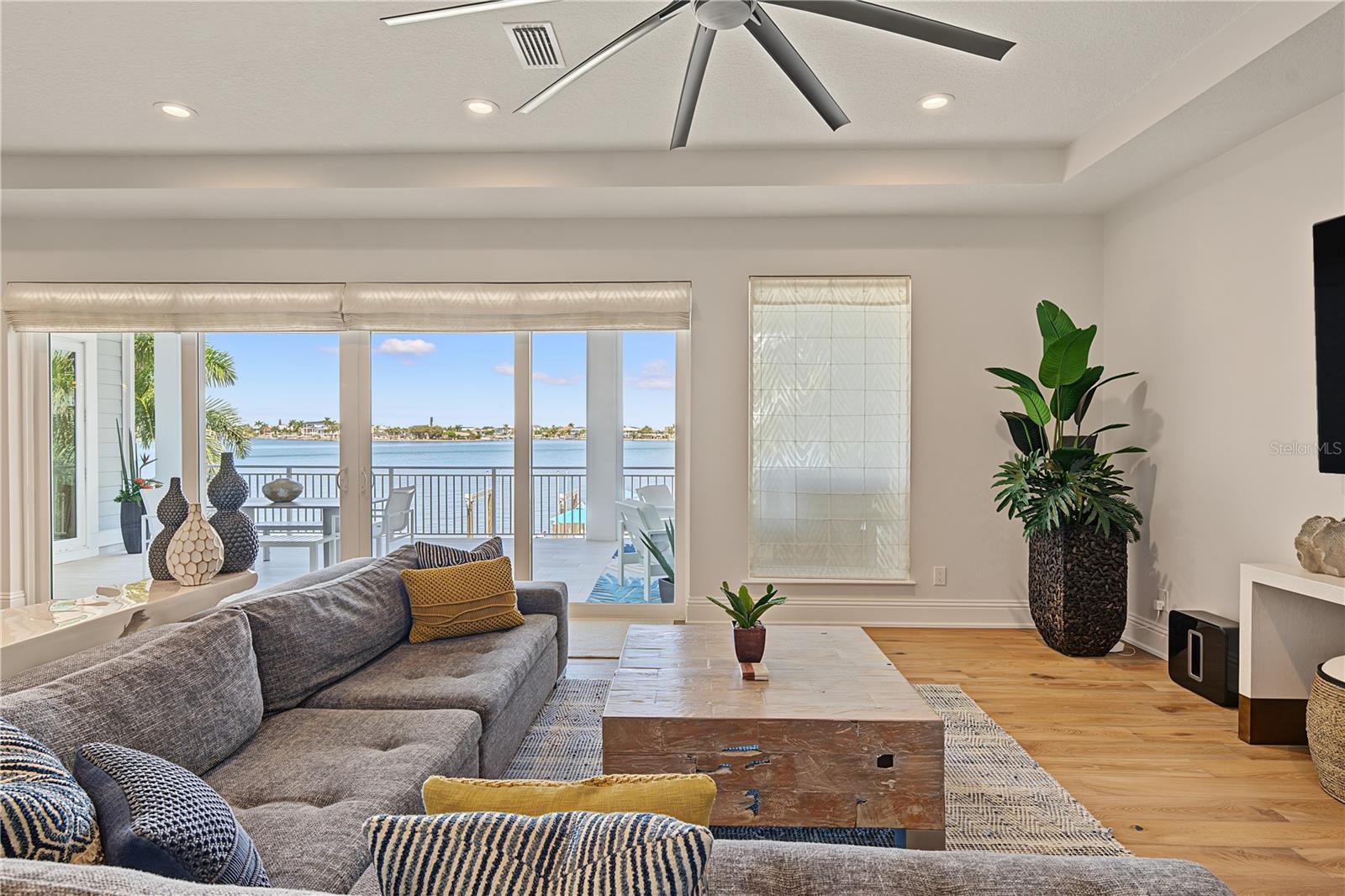 7 PARADISE LN — photo 10