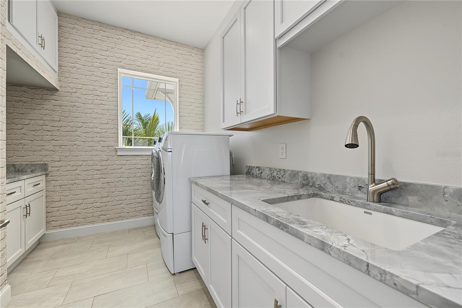 7 PARADISE LN — photo 74
