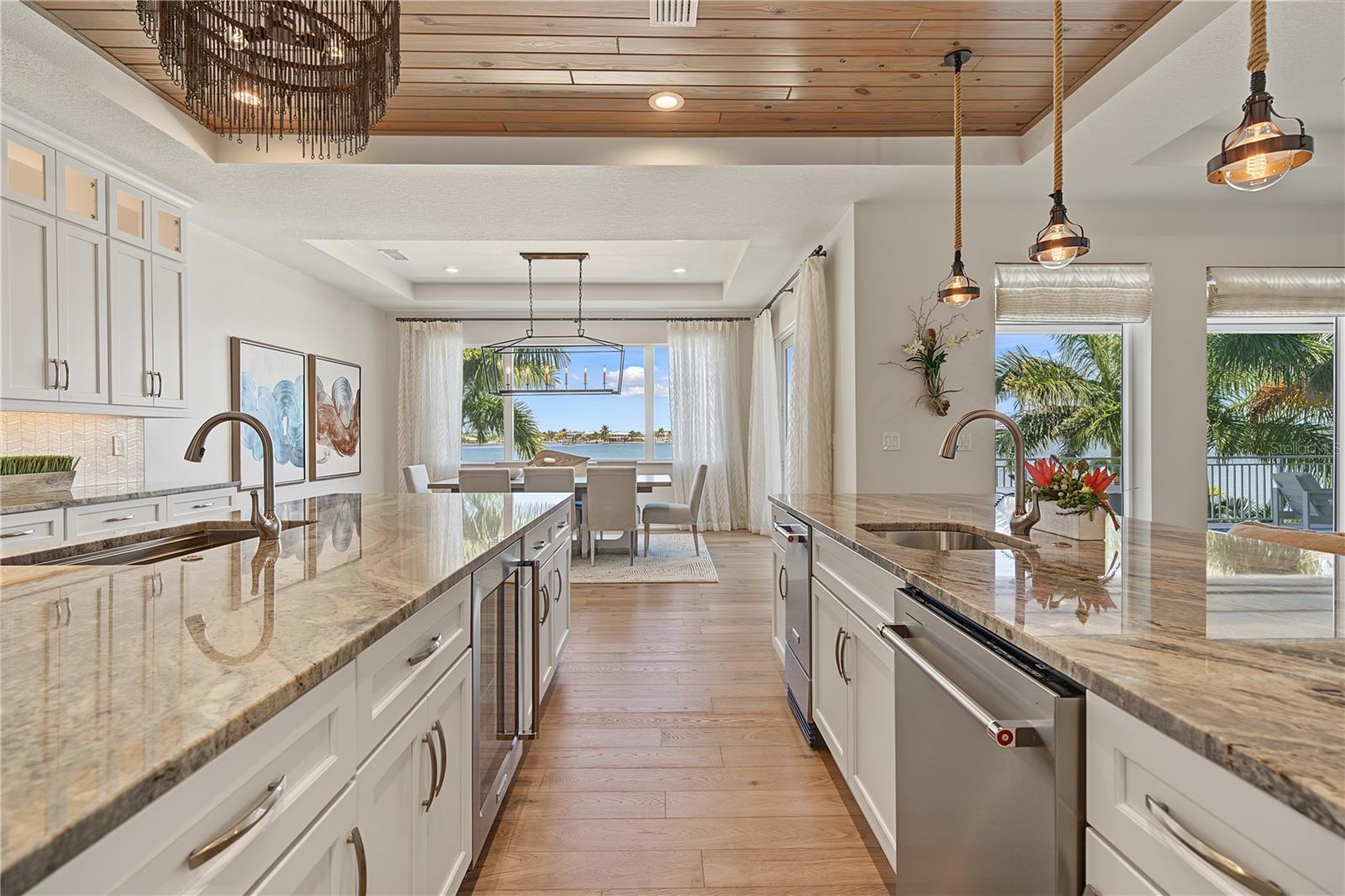 7 PARADISE LN — photo 26