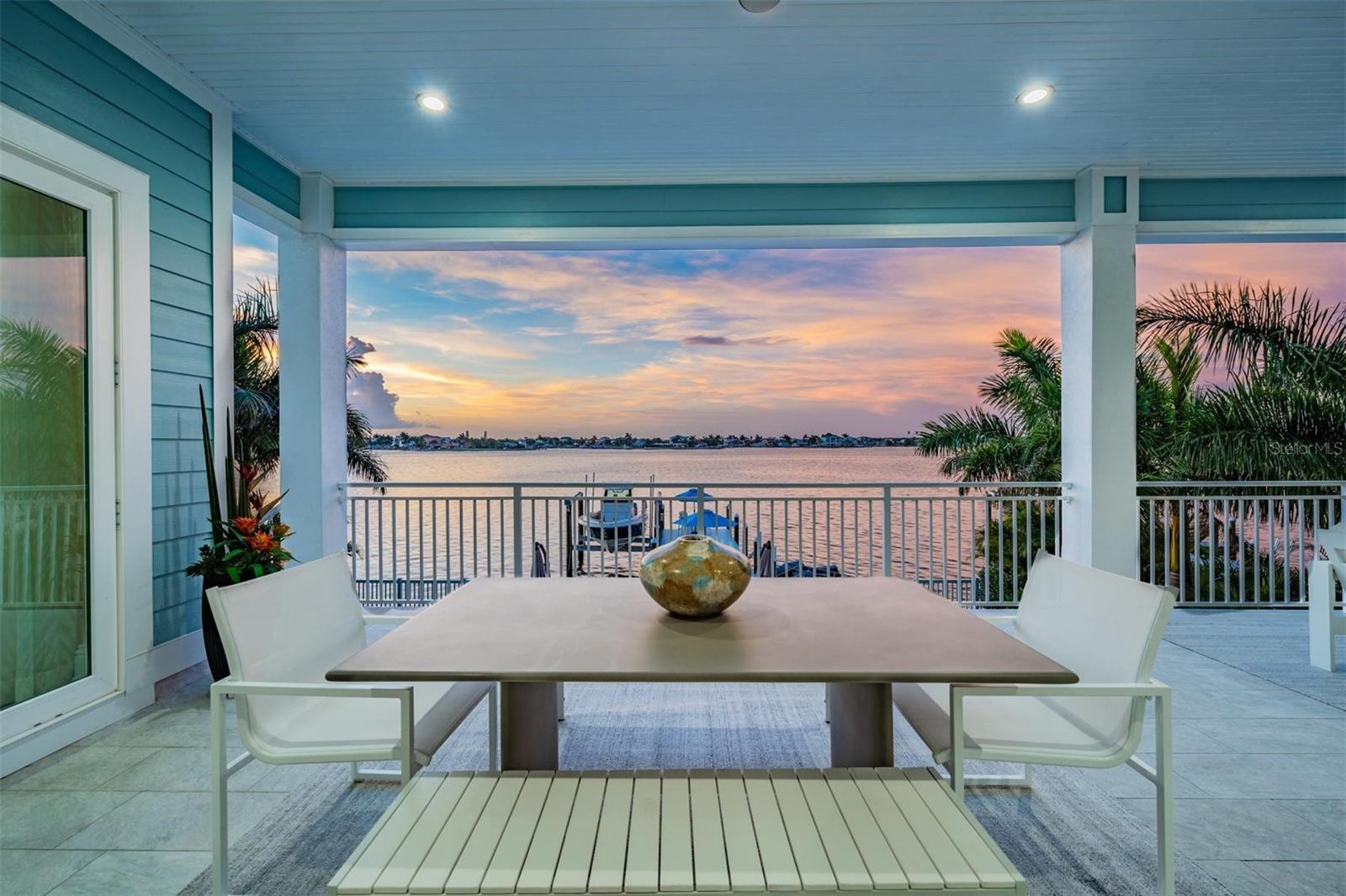 7 PARADISE LN — photo 32