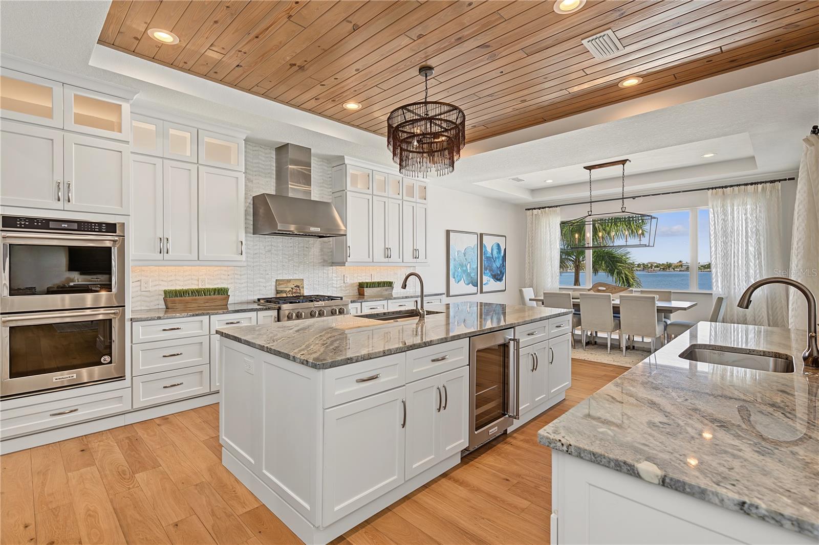7 PARADISE LN — photo 25