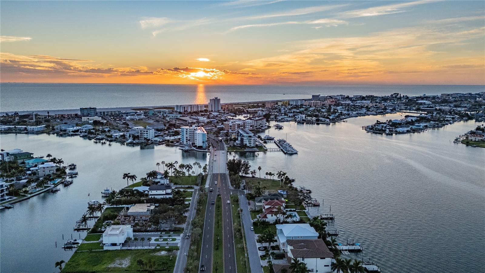 7 PARADISE LN — photo 92