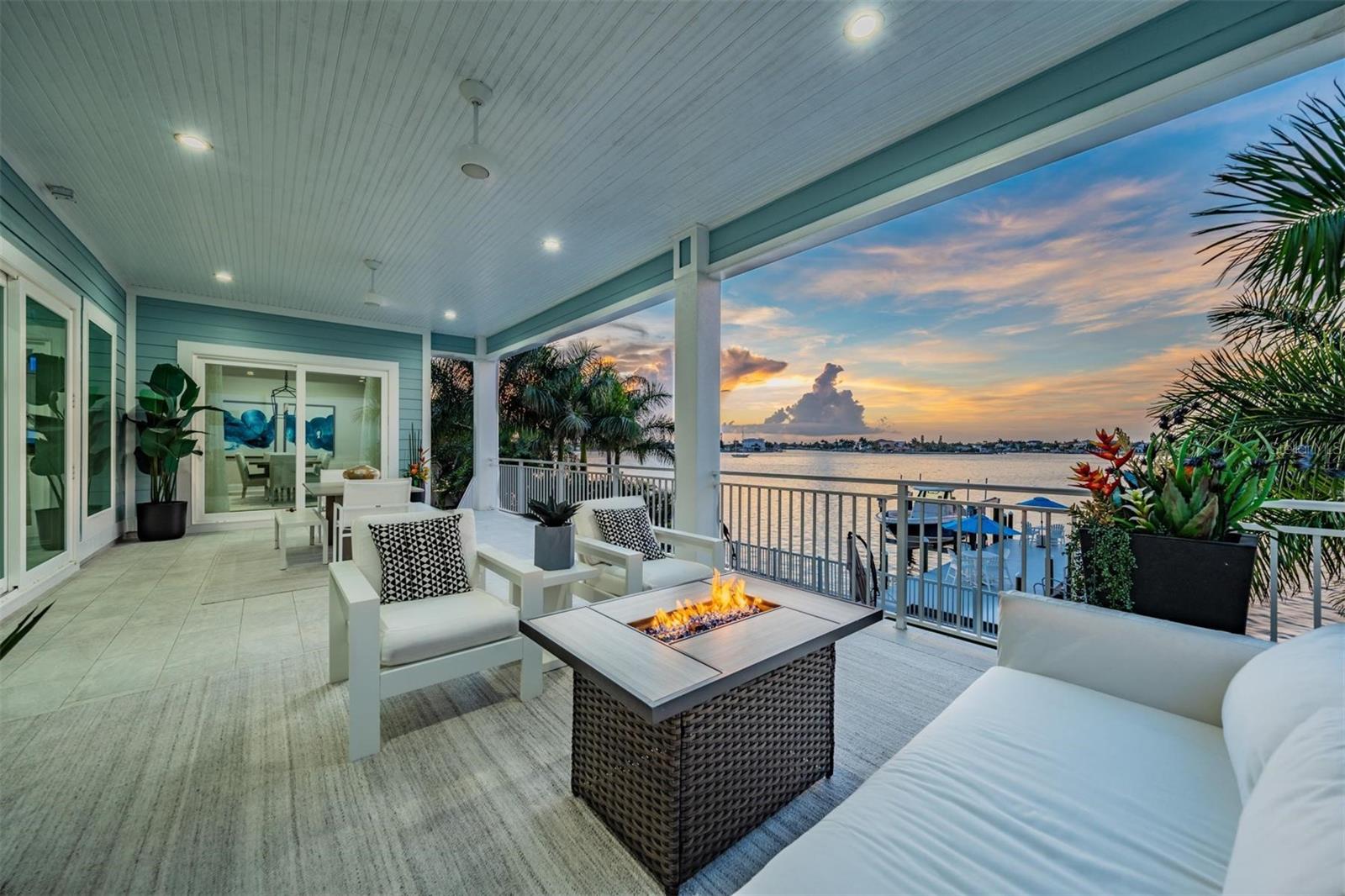 7 PARADISE LN — photo 33