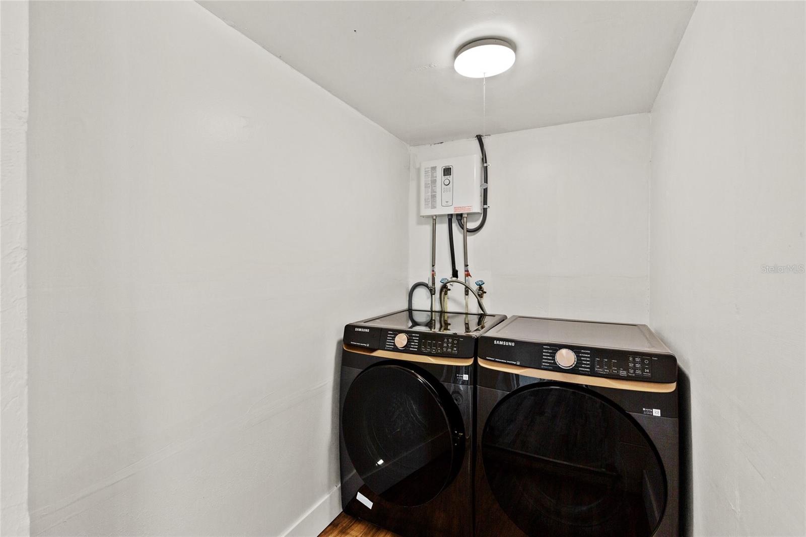 5053 CHET DR — photo 31