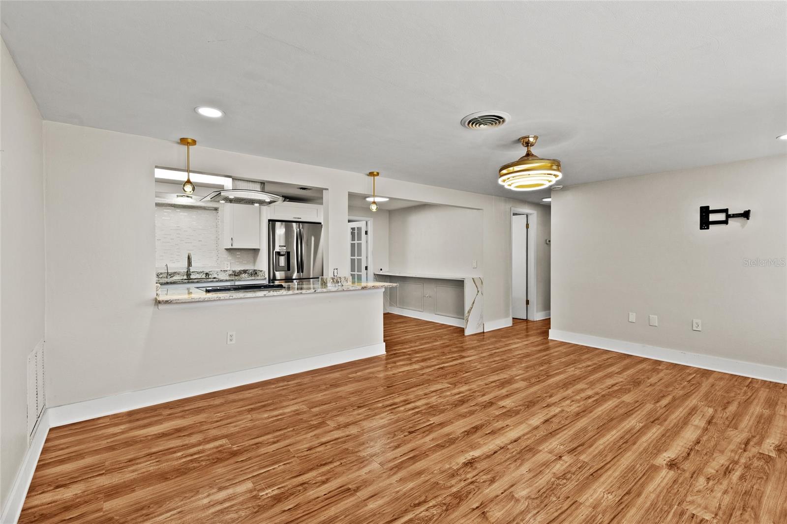 5053 CHET DR — photo 7