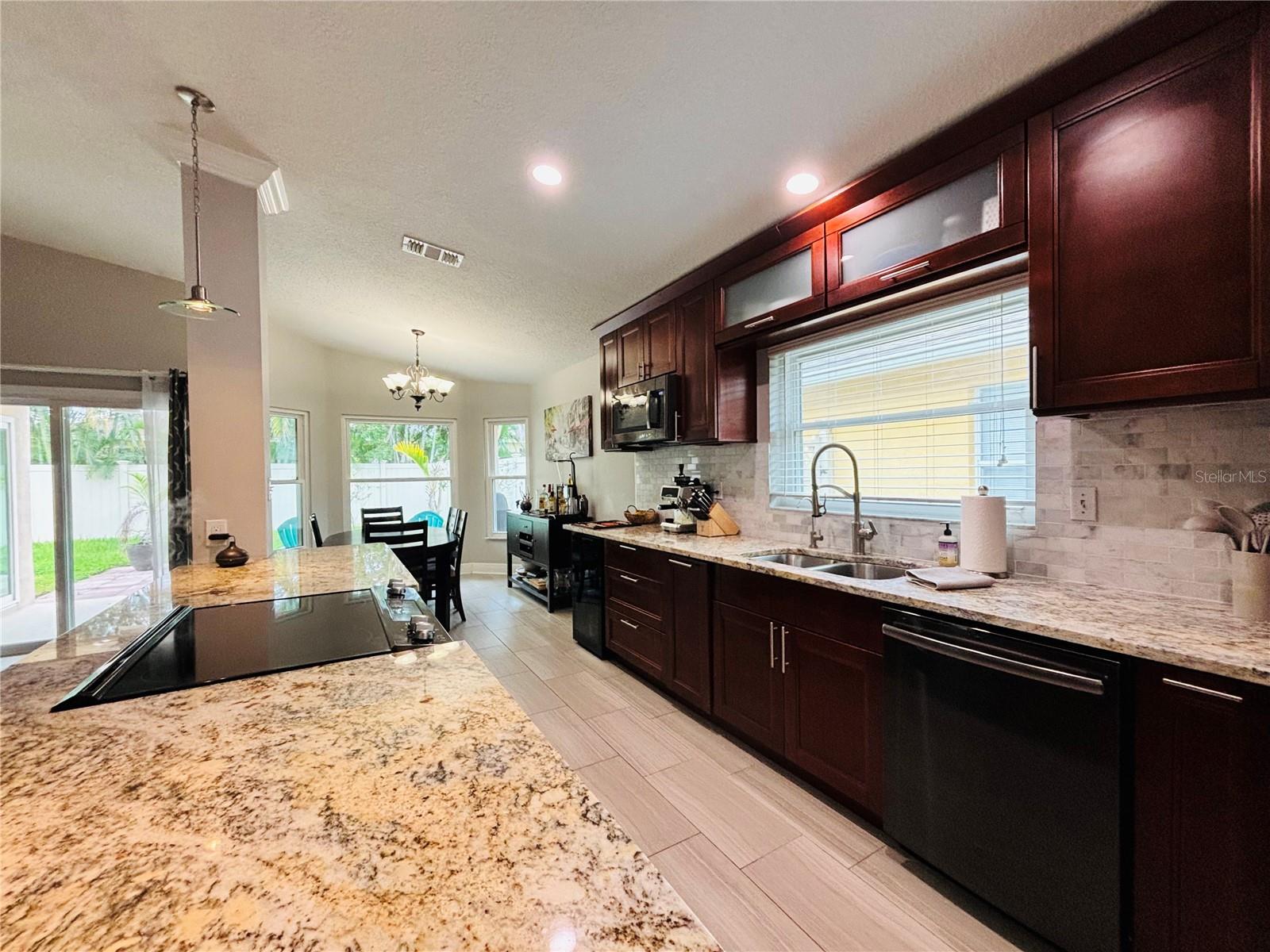 2212 CATTLEMAN DR — photo 8