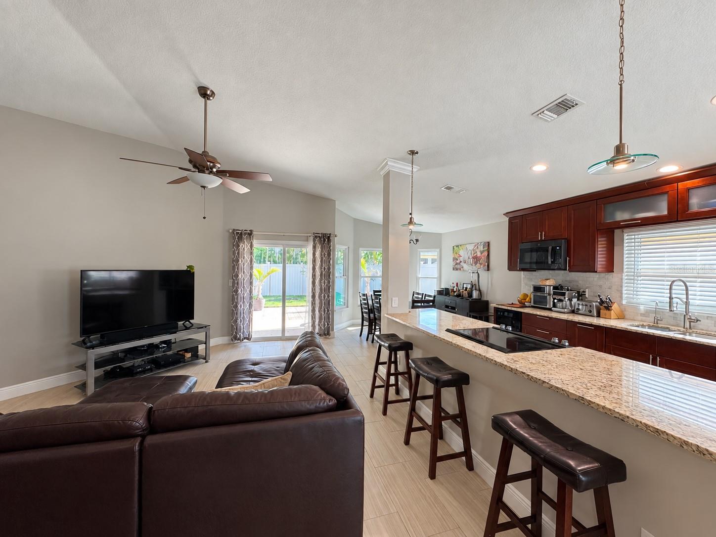2212 CATTLEMAN DR — photo 4