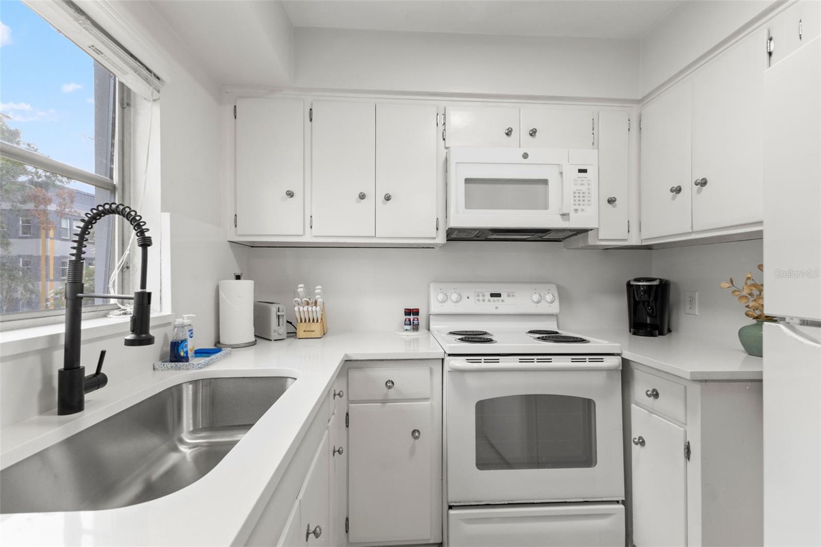 800 BEACH DR NE #1 — photo 12