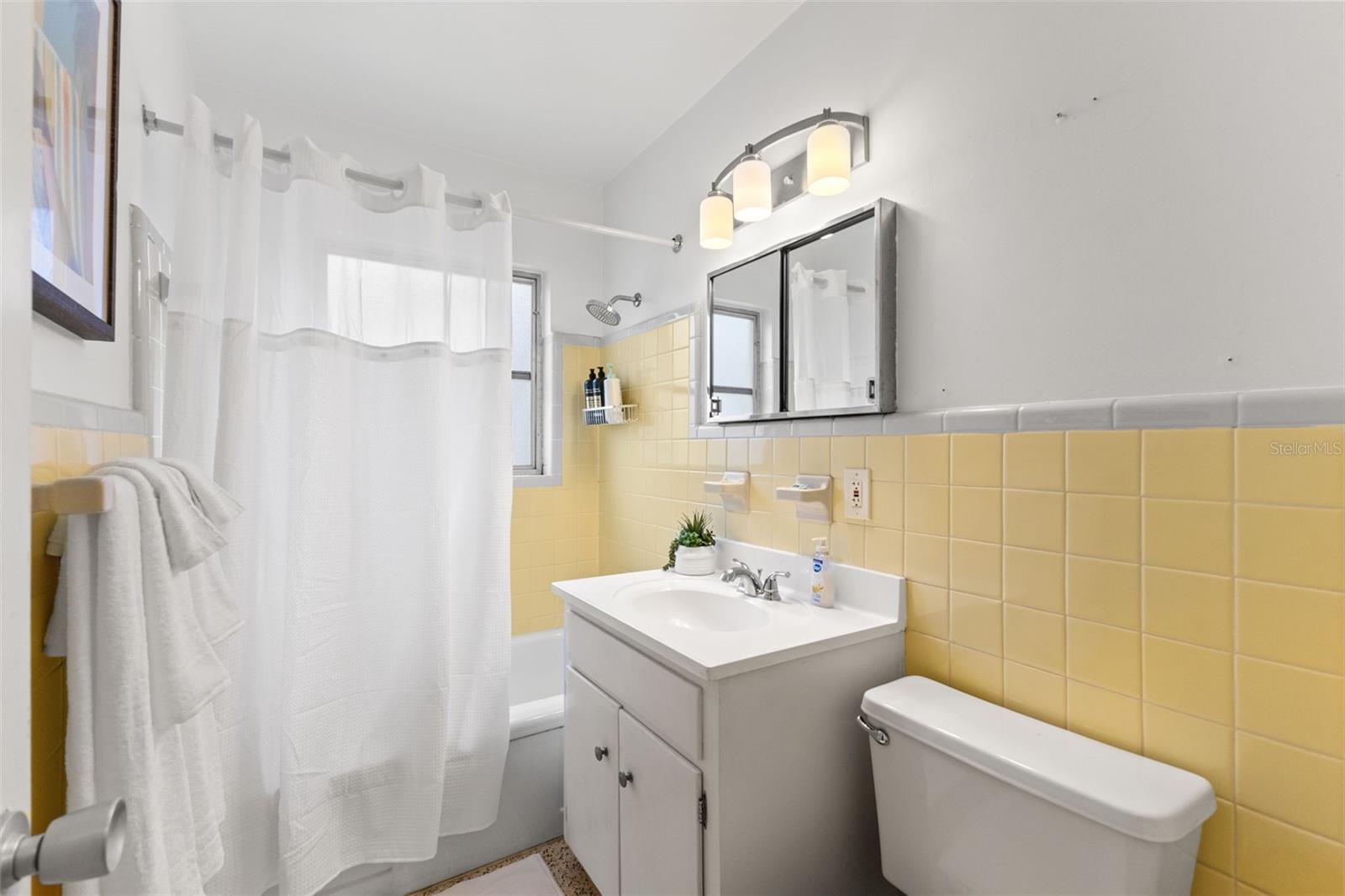 800 BEACH DR NE #1 — photo 18
