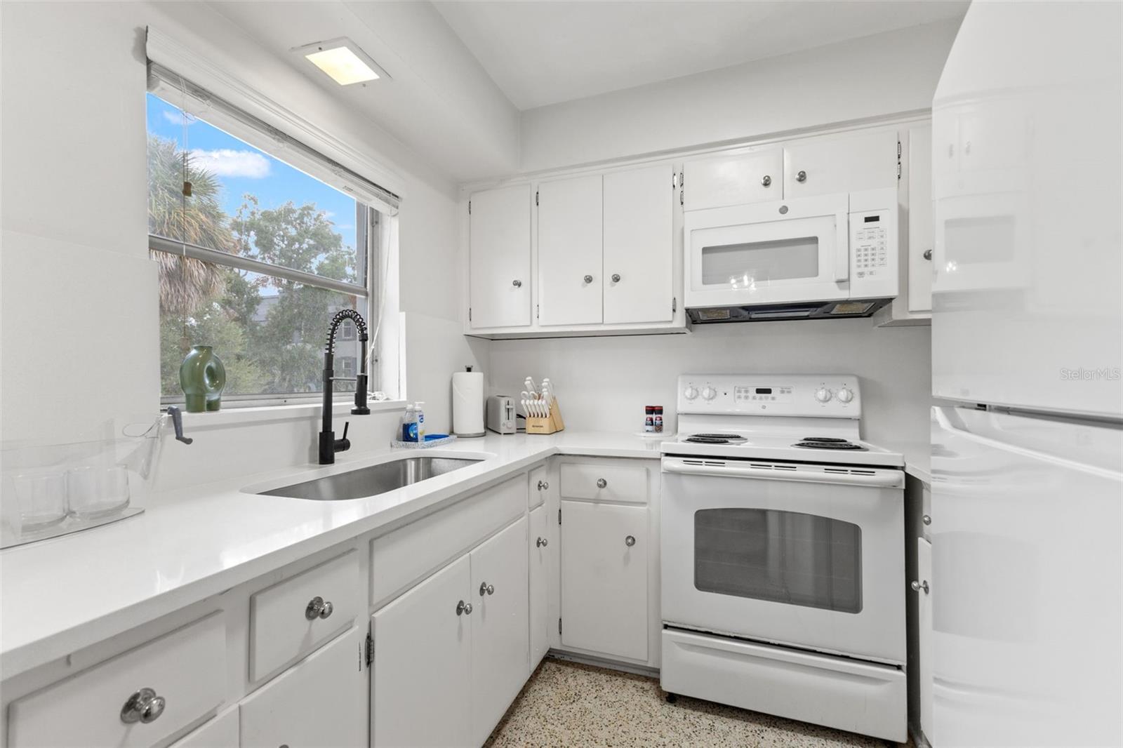 800 BEACH DR NE #1 — photo 13