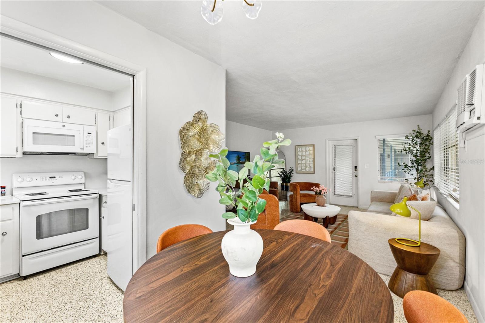 800 BEACH DR NE #1 — photo 10