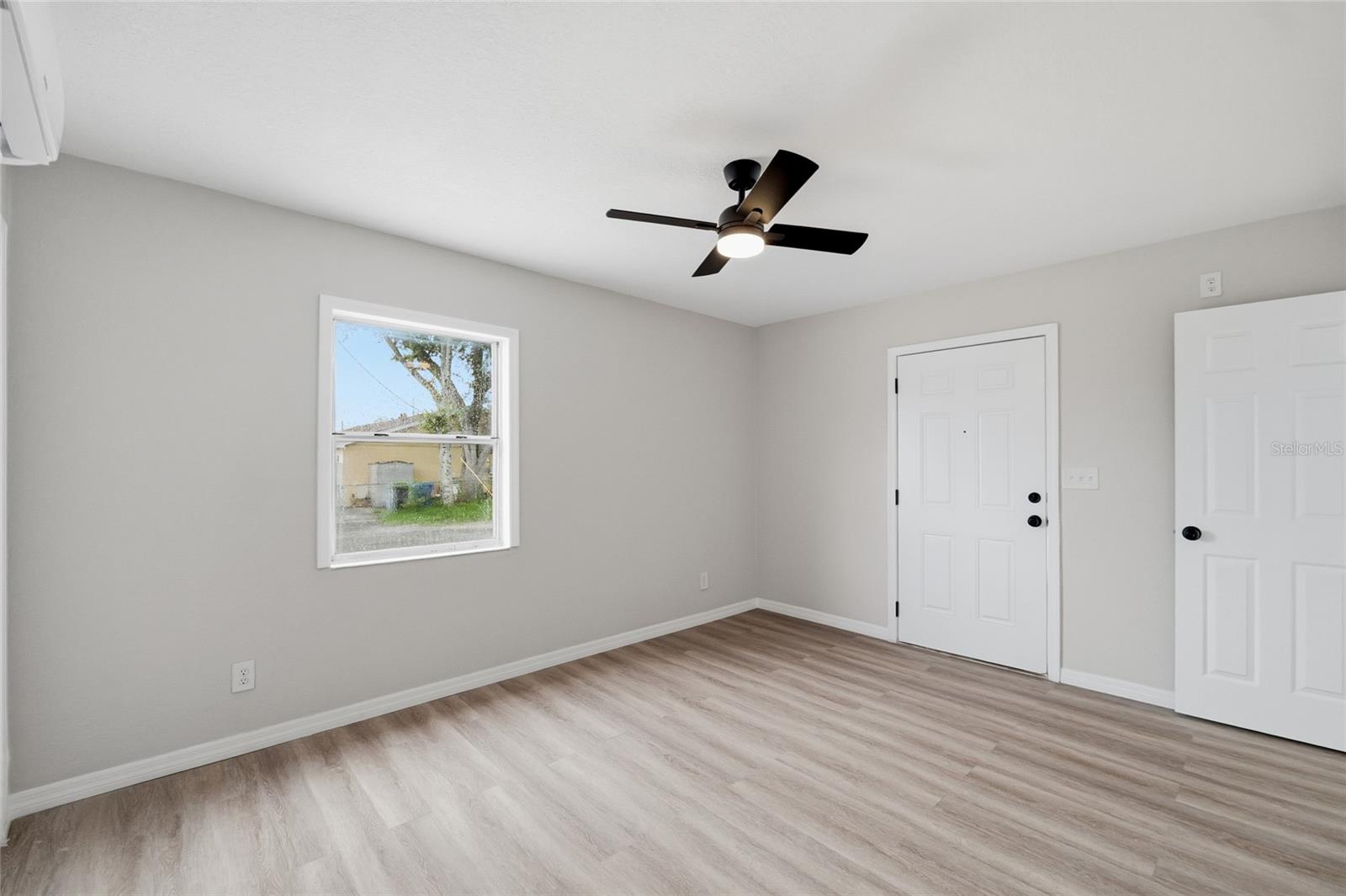 3923 W FLORA ST — photo 7